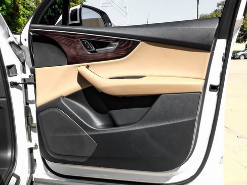 Used 2021 Audi Q7 3.0T Premium w/ Convenience Package image 46