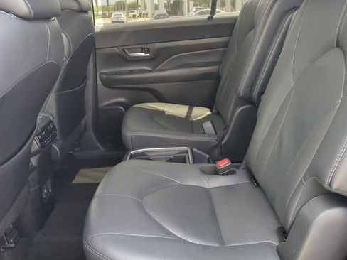 Certified 2024 Toyota Grand Highlander AWD image 14