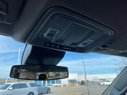 Used 2025 Chevrolet Silverado 2500 LT w/ Convenience Package AWD/4WD image 24