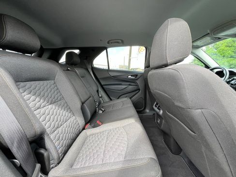 Used 2021 Chevrolet Equinox LT FWD image 24