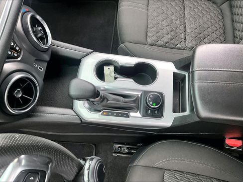 Used 2022 Chevrolet Blazer LT image 19