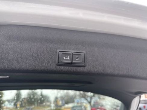 Used 2025 Audi A6 Premium Plus image 47