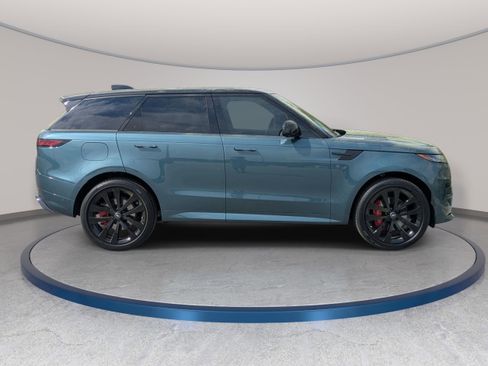 Certified 2025 Land Rover Range Rover Sport Dynamic SE AWD/4WD image 4