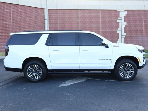 New 2026 Chevrolet Suburban Z71 w/ Z71 Off-Road Package AWD/4WD image 38