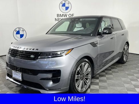 Used 2024 Land Rover Range Rover Sport Dynamic SE AWD/4WD image 3