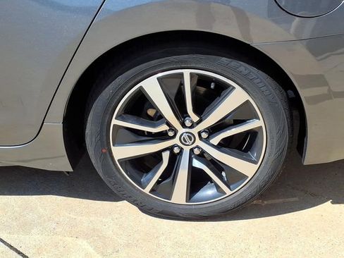 Used 2022 Nissan Maxima SV w/ Floor Mat Group FWD image 27