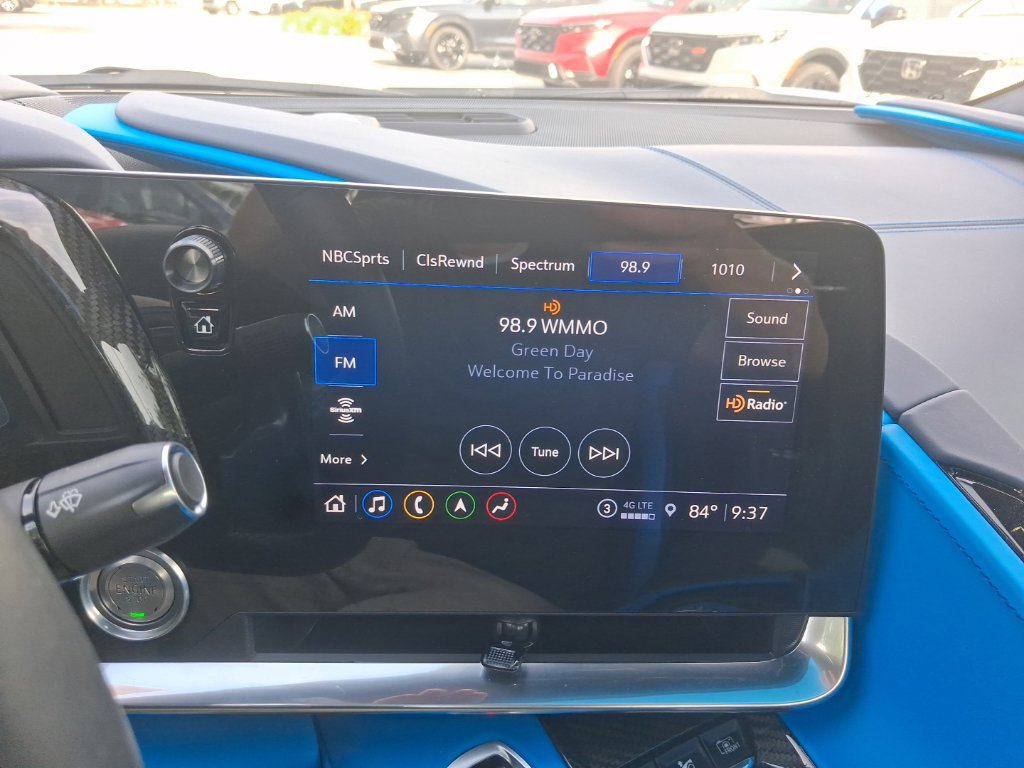 Used 2021 Chevrolet Corvette Stingray Premium Cpe w/ Z51 Performance Package RWD image 24