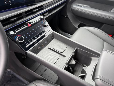 Certified 2025 Hyundai Santa Fe Calligraphy image 13