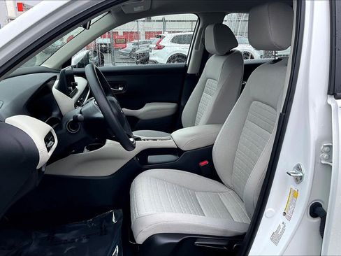 Used 2023 Honda HR-V LX image 8