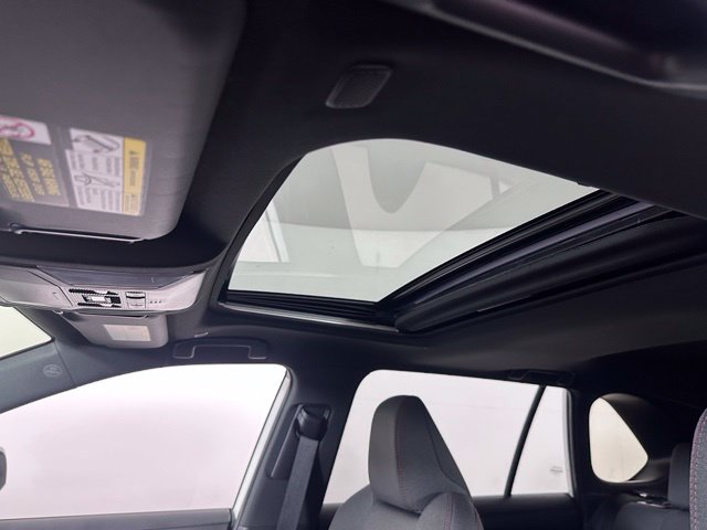 Used 2023 Toyota RAV4 SE w/ Weather & Moonroof Package AWD/4WD image 21
