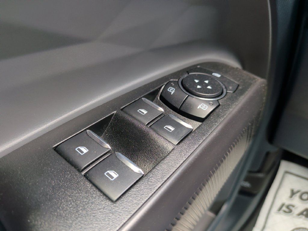 Used 2025 Ford Maverick Lobo AWD/4WD image 30