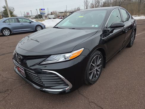 Certified 2023 Toyota Camry XLE w/ Cold Weather Package image 7