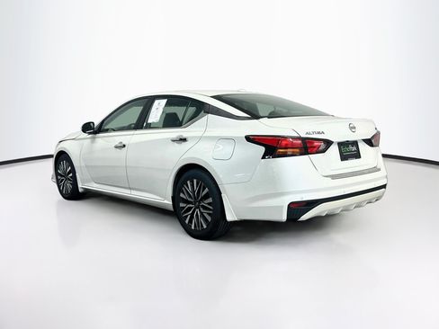 Used 2023 Nissan Altima 2.5 SV FWD image 5