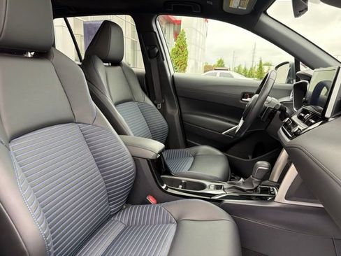 Used 2024 Toyota Corolla Cross AWD Hybrid w/ Convenience Package image 28