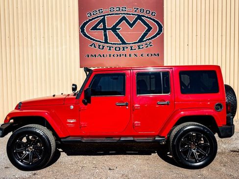 Used 2012 Jeep Wrangler Unlimited Sahara image 7