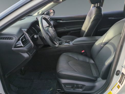 Used 2021 Toyota Camry XSE w/ Navigation Package FWD image 9