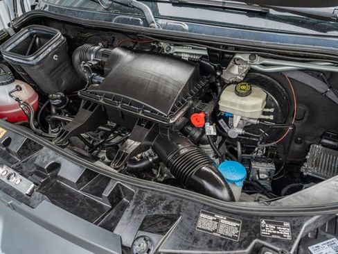 Used 2019 Mercedes-Benz Sprinter 2500 image 15