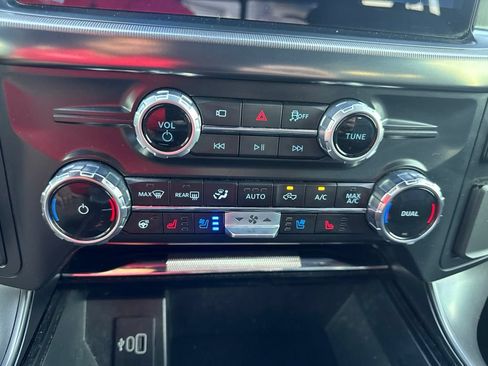 Used 2025 Ford F150 Lariat w/ Equipment Group 501A Mid AWD/4WD image 22