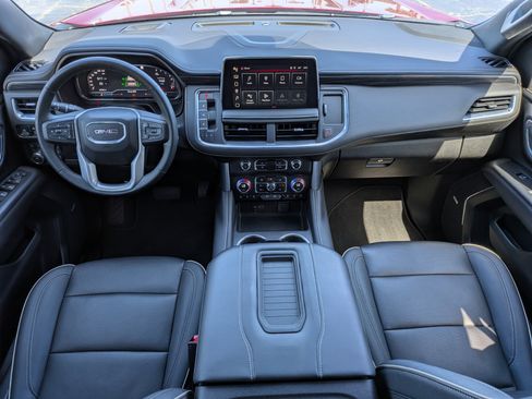 Used 2023 GMC Yukon SLT w/ SLT Premium Package image 13