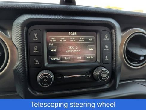 Used 2018 Jeep Wrangler Unlimited Sport image 23