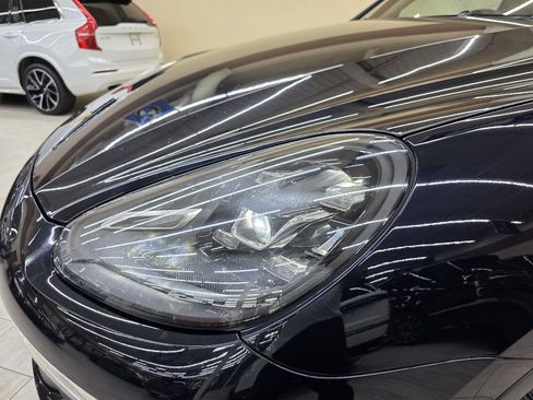 Used 2016 Porsche Cayenne AWD/4WD image 11