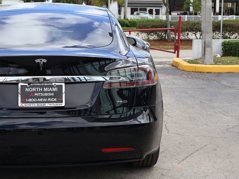 Used 2017 Tesla Model S 75D image 16