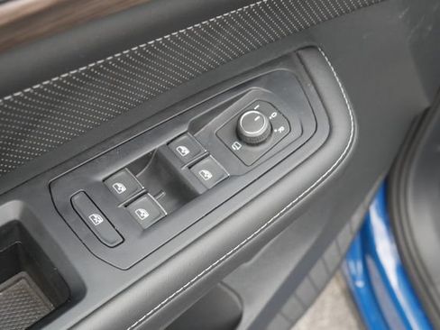 Used 2025 Volkswagen Atlas SEL Premium R-Line AWD/4WD image 16