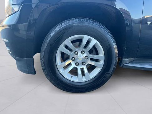 Used 2018 Chevrolet Tahoe LT w/ Luxury Package image 9