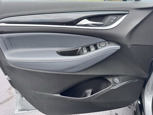 Used 2023 Buick Enclave Essence w/ Sport Touring Edition image 20