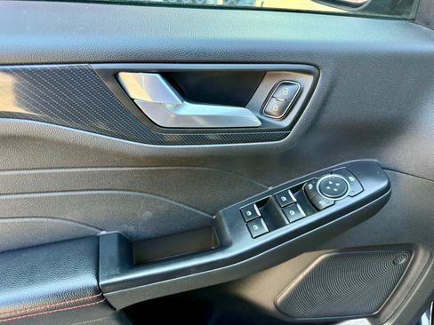 Used 2025 Ford Escape ST-Line AWD/4WD image 12