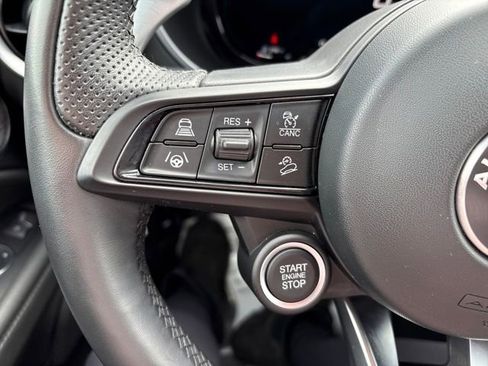 Used 2024 Alfa Romeo Stelvio Veloce image 13