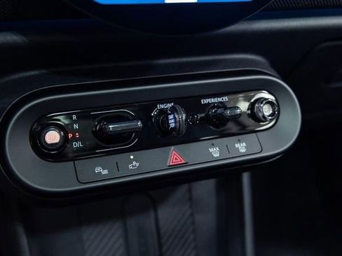 Certified 2025 MINI Cooper S image 19