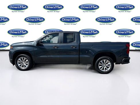 Used 2020 Chevrolet Silverado 1500 Custom w/ Custom Value Package RWD image 4
