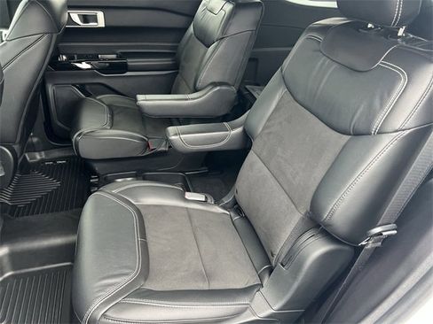 Used 2021 Ford Explorer ST image 20