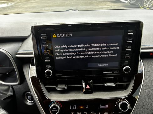 Used 2020 Toyota Corolla XSE FWD image 21