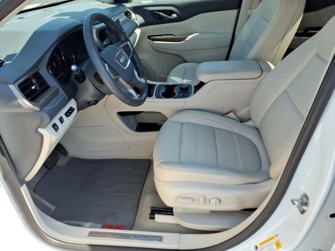 Used 2023 GMC Acadia Denali w/ Denali Ultimate Package AWD/4WD image 9
