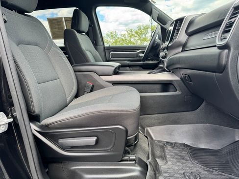 Used 2022 RAM 1500 Big Horn AWD/4WD image 12