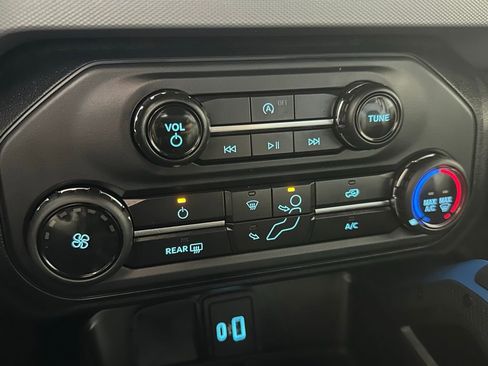 Used 2022 Ford Bronco Black Diamond image 23