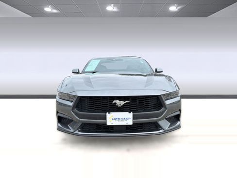 Used 2025 Ford Mustang Coupe RWD image 6