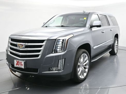 Used 2019 Cadillac Escalade ESV Luxury AWD/4WD image 2