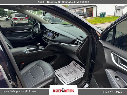 Used 2020 Buick Enclave Essence w/ Sound and Sites Package AWD/4WD image 24