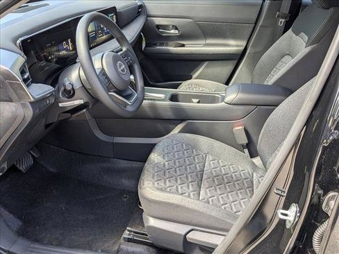 New 2026 Nissan Kicks SV w/ SV Premium Package FWD image 4
