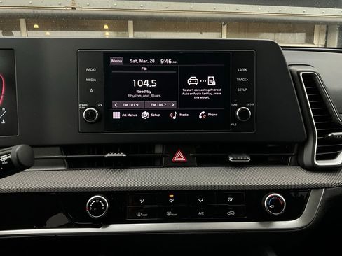 Used 2025 Kia Sportage LX image 25