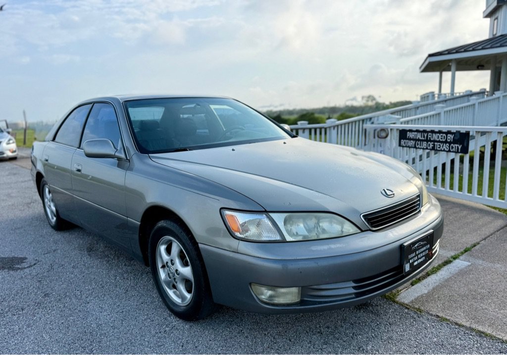 Used 1998 Lexus ES 330 w/ Leather Trim Pkg FWD image 3