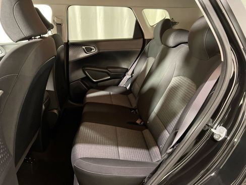 Used 2021 Kia Soul S image 22