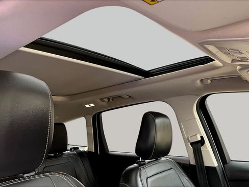 Used 2019 Ford Escape Titanium FWD image 15