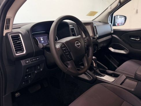 Used 2023 Nissan Frontier SV w/ SV Convenience Package AWD/4WD image 12