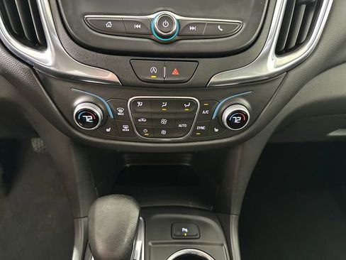 Used 2024 Chevrolet Equinox LT image 23