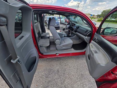 Used 2010 Toyota Tacoma 2WD Access Cab image 16