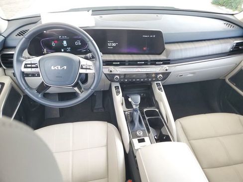 Used 2024 Kia Telluride EX FWD image 11